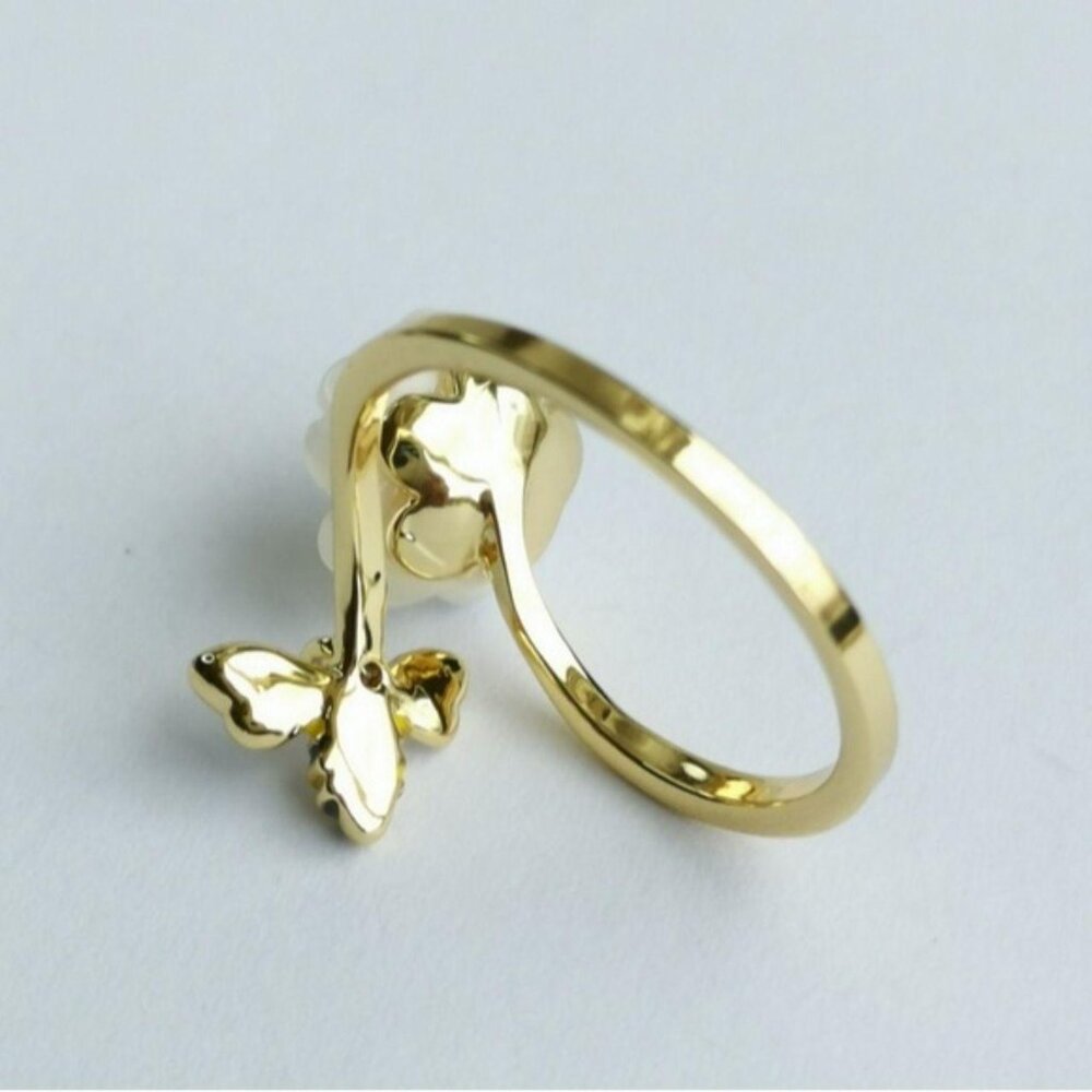 Mother of Pearl cz Bee ring size 7 🆕 - Picture 3 of 4